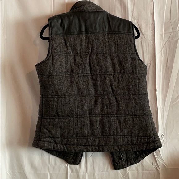 Best - Picture 3 of 3